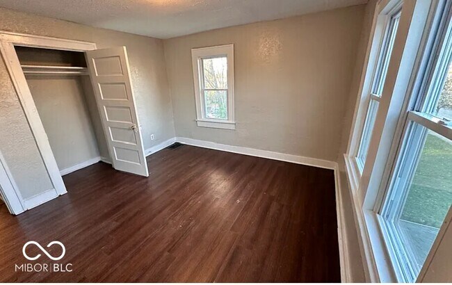 Building Photo - 110 N Grant Ave