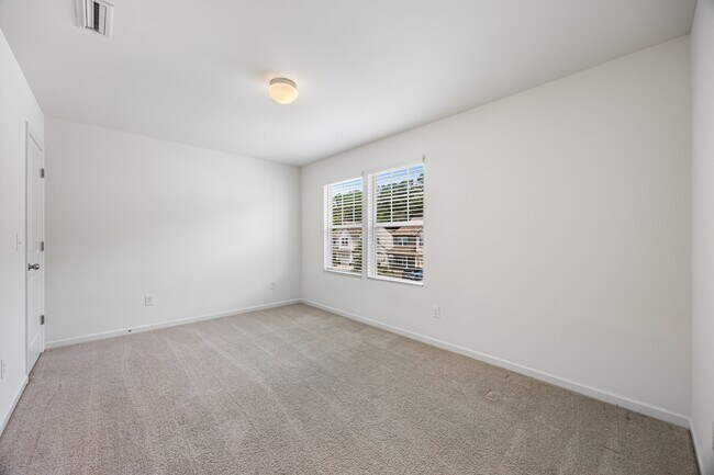 Building Photo - 4213 Stockbrook Dr