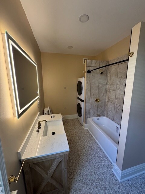 Bathroom with Washer & Dryer included - 45 Saint Johns Pl