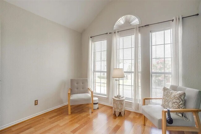 Building Photo - Spacious 4-Bedroom Home + Bonus Room with AC in Prime Lewisville Location