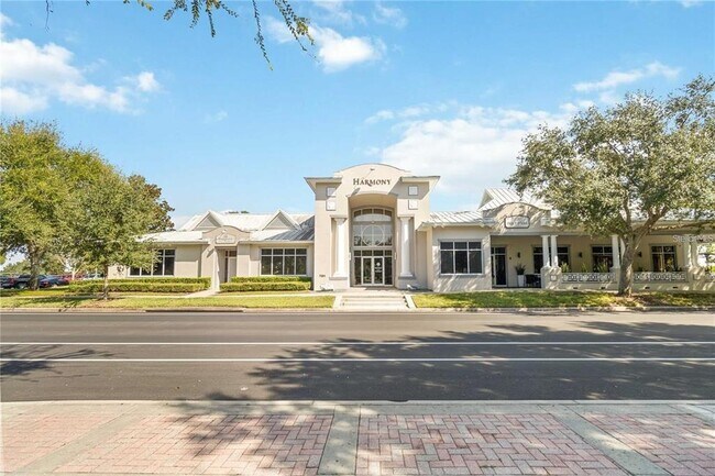 Building Photo - 7112 Five Oaks Dr