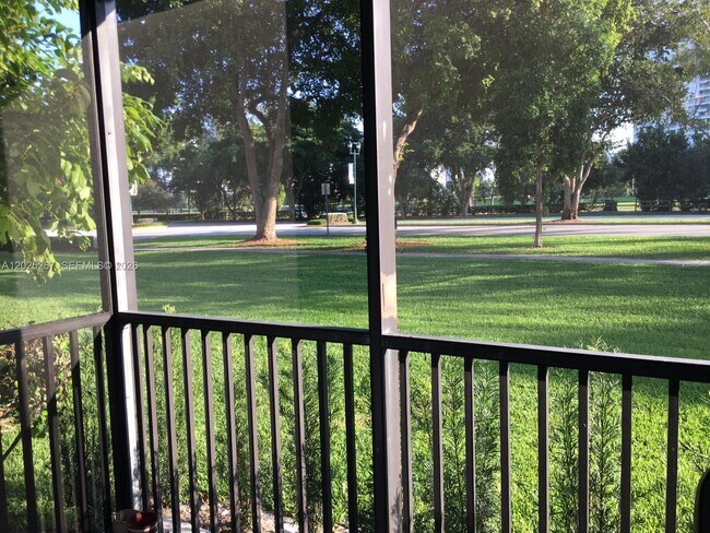 Building Photo - 3401 N Country Club Dr