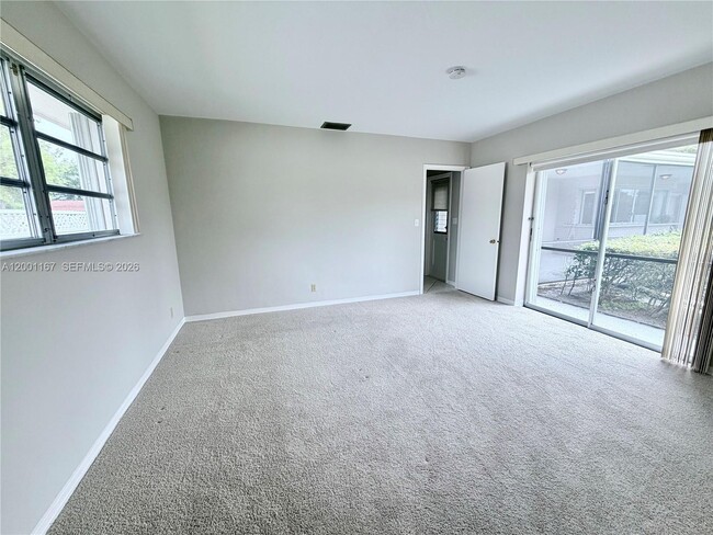 Building Photo - 5011 Madison St