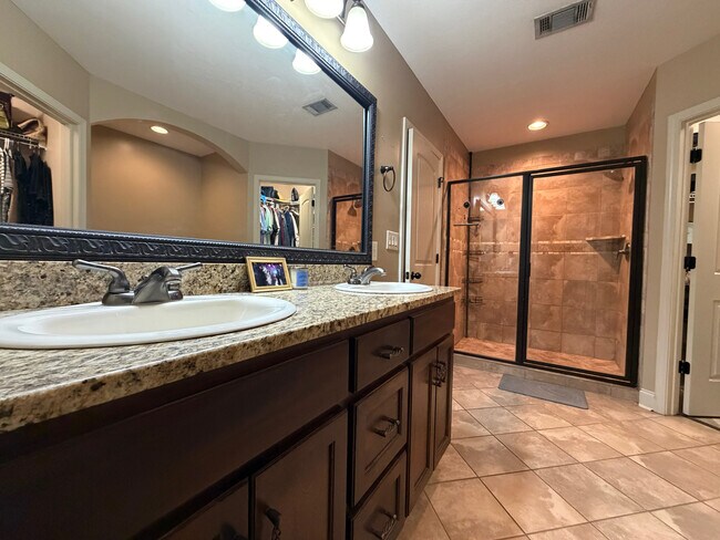 Building Photo - 61 Boulder Dr