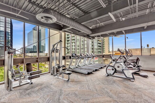 Building Photo - 650 W Wayman St