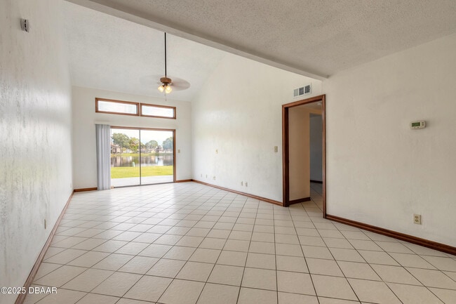 Building Photo - 120 Lakewood Village Cir