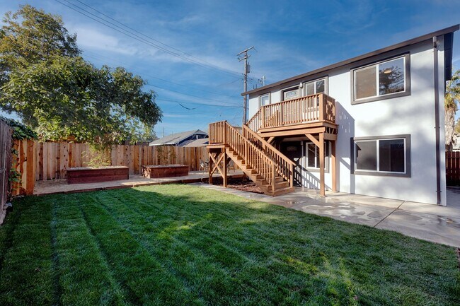 Building Photo - 4204 51st St