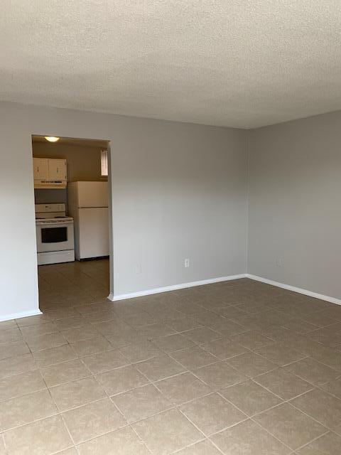 Building Photo - 210 Hendricks Blvd