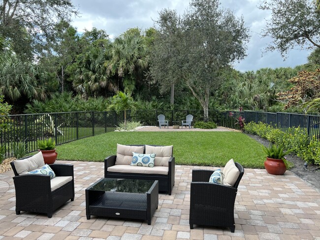 Building Photo - 5027 Dulce Ct