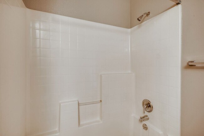 Building Photo - Top Floor Cortez Hill Studio with Western ...