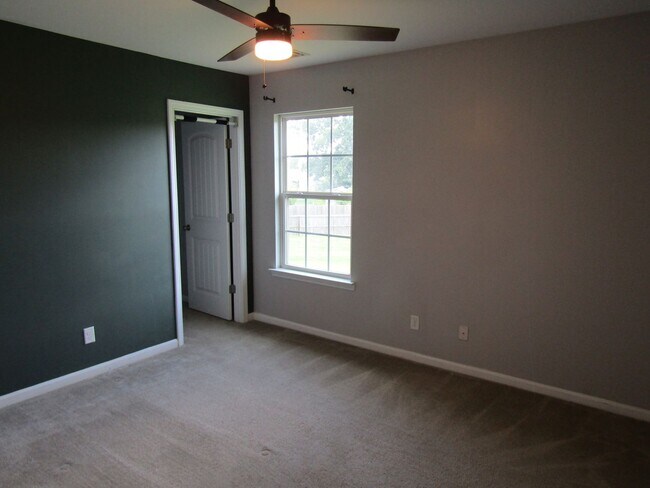 Building Photo - 42 Pinto Trail