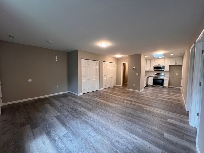 Building Photo - Brand New 2 bedroom Apartment