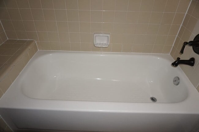 Building Photo - 3/2 Westside Townhome