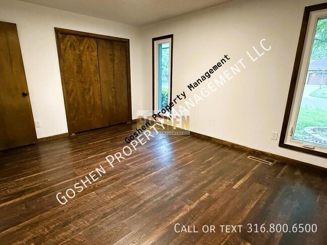 Building Photo - 131 Brazos Dr