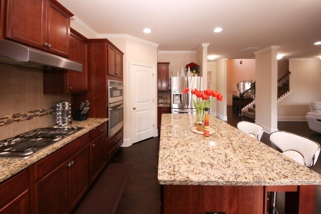 Building Photo - 3415 Pointe Vecchio Cir