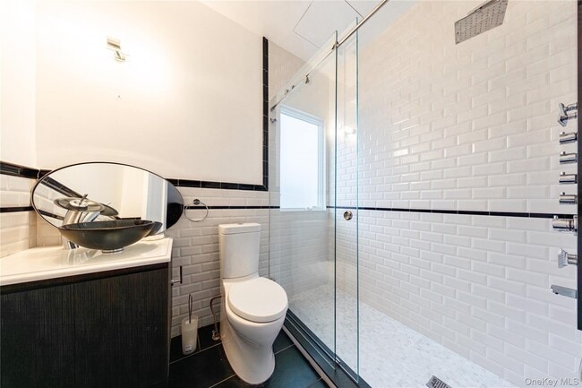 Building Photo - 2310 Dogwood St