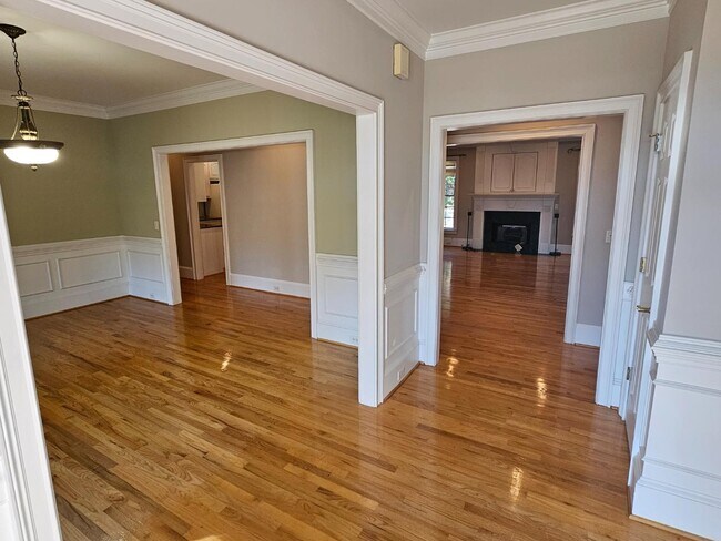 Building Photo - 19 Wildeoak Ct