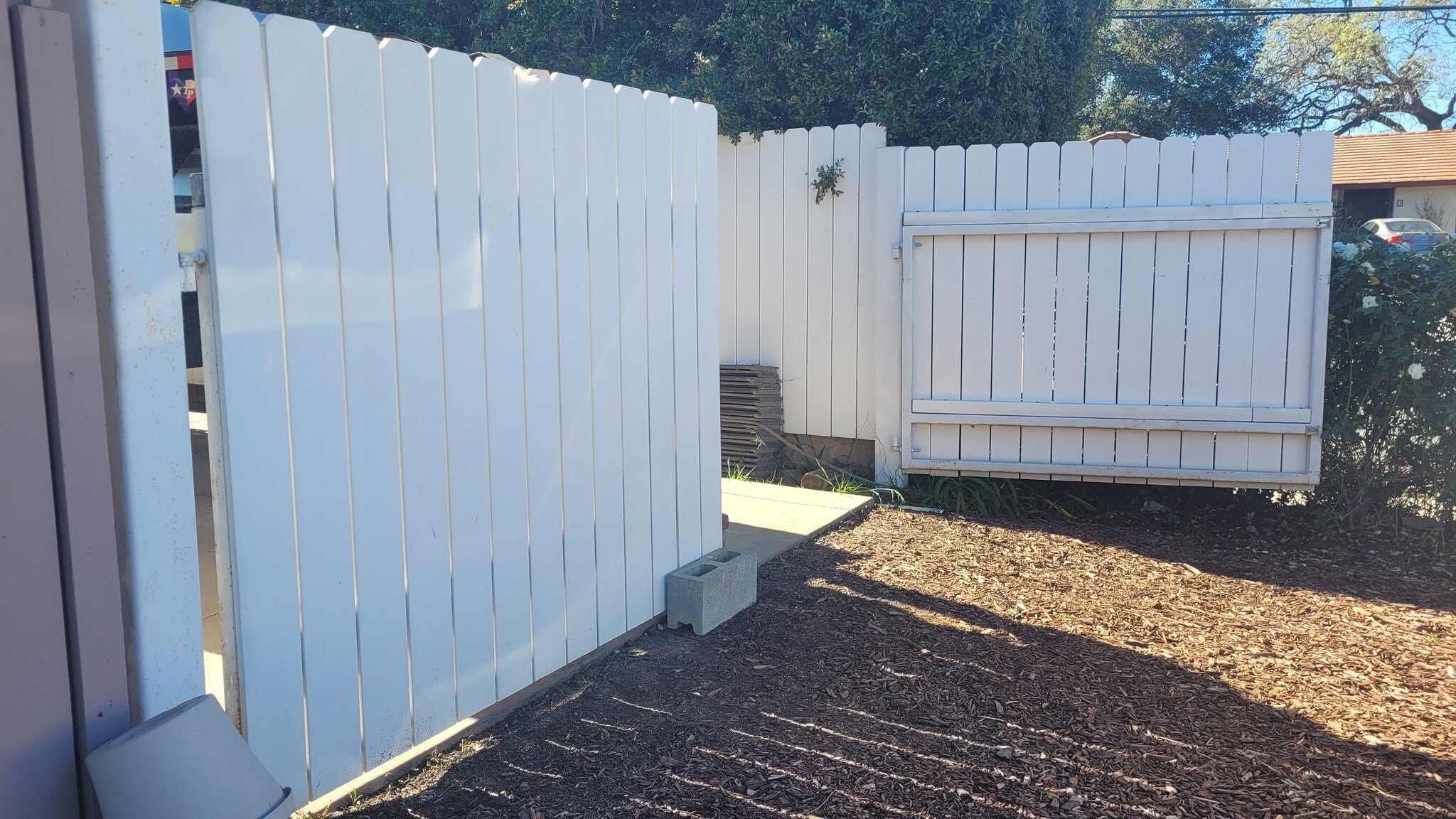 Building Photo - 1930 Adrian St