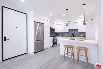 Building Photo - 11800 Courtleigh Dr