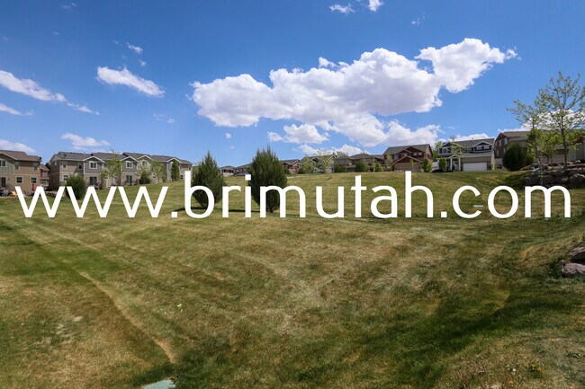 Building Photo - 14547 S Edgemere Dr