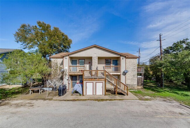 Building Photo - 11907 Alpheus Ave