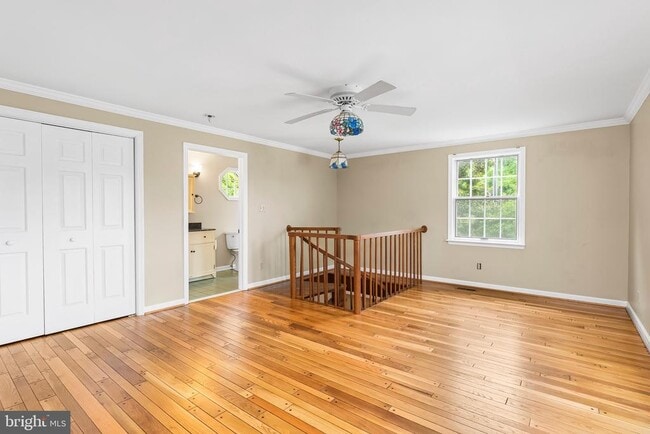 Building Photo - 607 E Wheel Rd