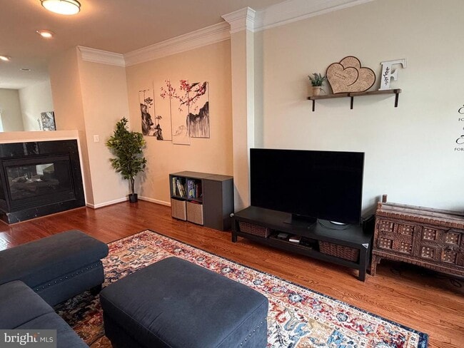 Building Photo - 4587 Derring Ln