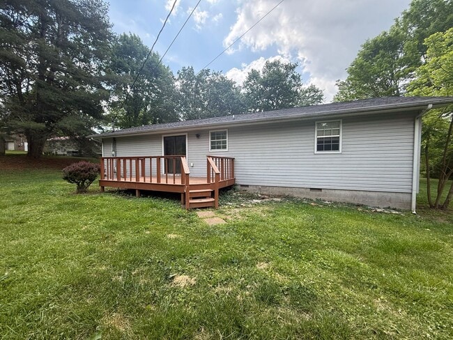 Building Photo - 2-Bedroom Home with Bonus Room & Large Wooden Deck | Pet-Friendly Near I-40 & City Lake