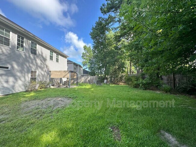 Building Photo - 131 Wall St