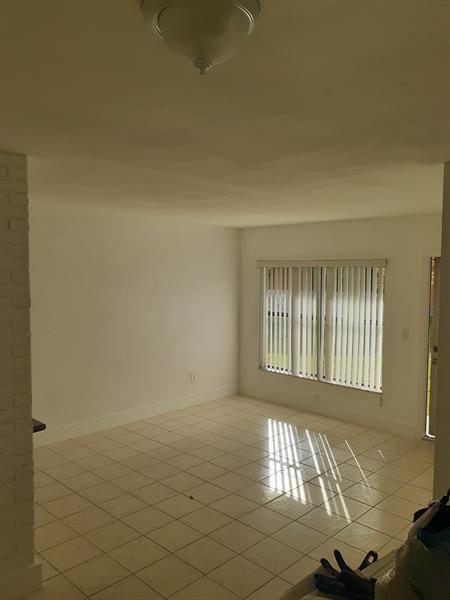 Building Photo - 2735 W 66th St