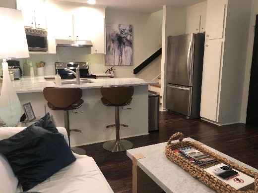 Building Photo - $2250 Furnished 2-Bed Guesthouse w/ Pool