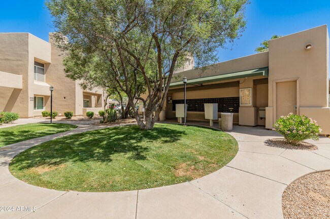 Building Photo - 11333 N 92nd St