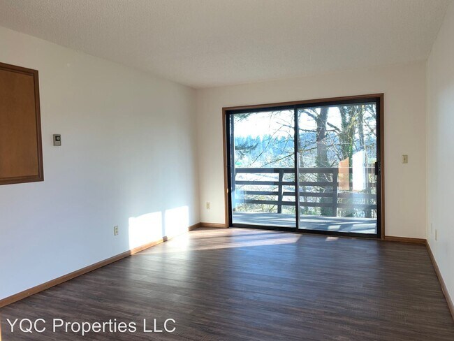 Building Photo - 1504 NE 115th St