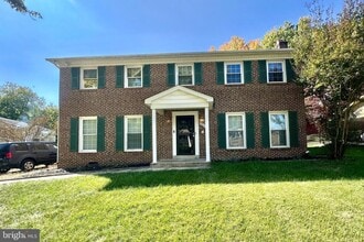Building Photo - 9805 Binyon Ct