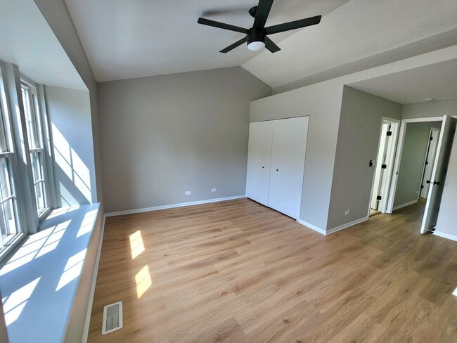 Building Photo - 2105 Glasgow Ct