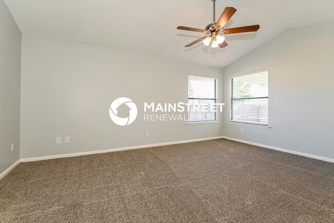 Building Photo - 3 Bedroom Pet-Friendly Home in JACKSONVILLE, FL with Main Street Renewal