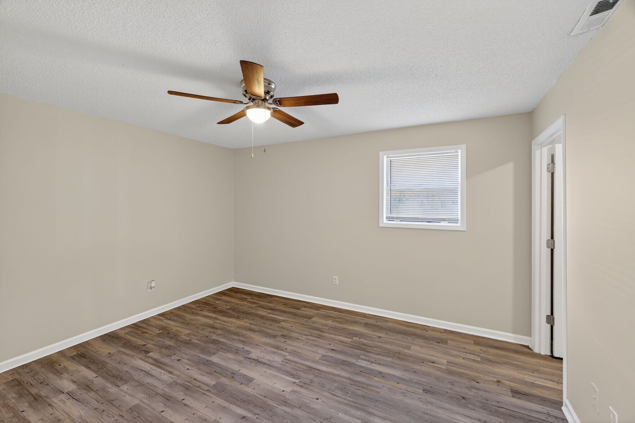 Building Photo - 105 Bay Meadow Ct