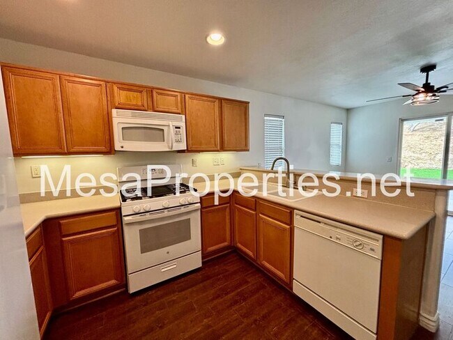 Building Photo - 16486 Salinas St