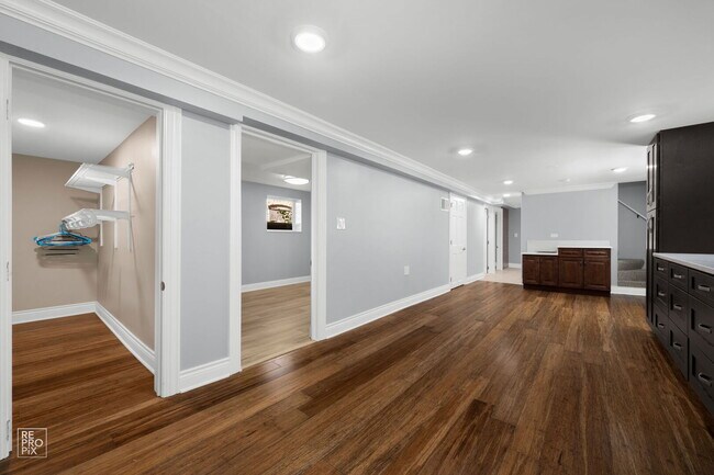 Building Photo - 1327 Euclid Ave