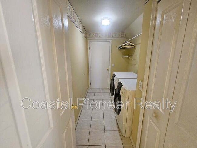 Building Photo - 9708 Dunscroft Ln