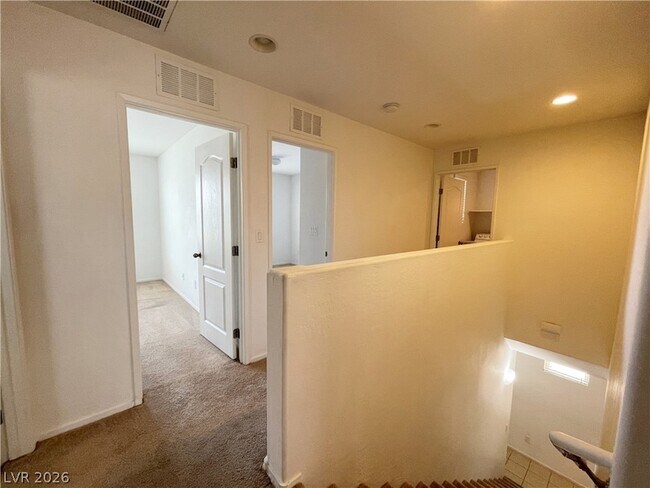 Building Photo - 7622 Jasmine Falls Dr