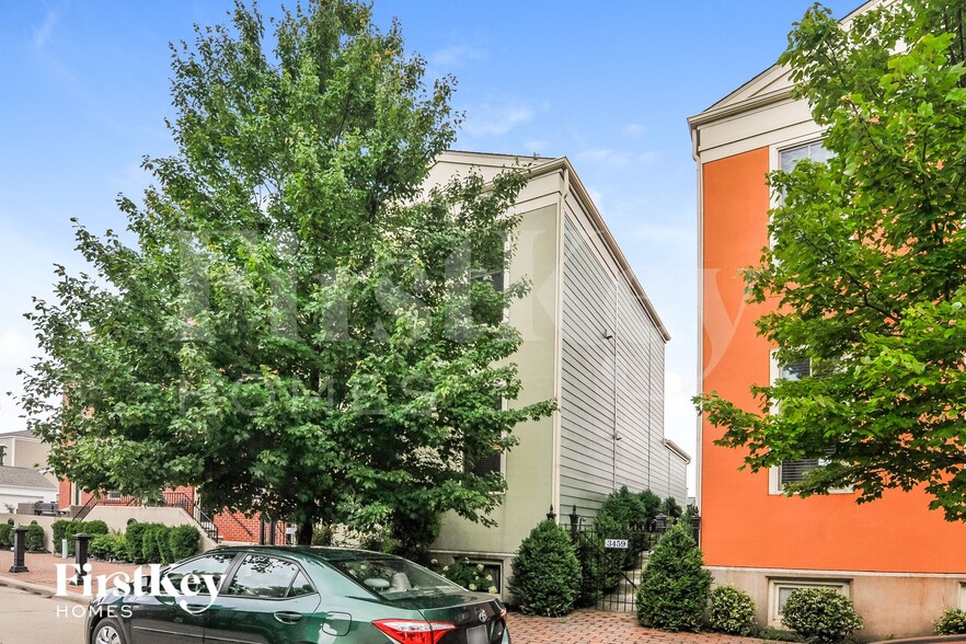 Building Photo - 3455 Hiram St