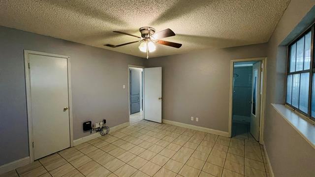 Building Photo - 3413 Urban Dr