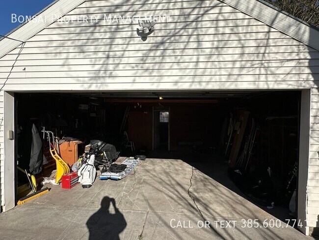 Building Photo - 2577 S 700 E