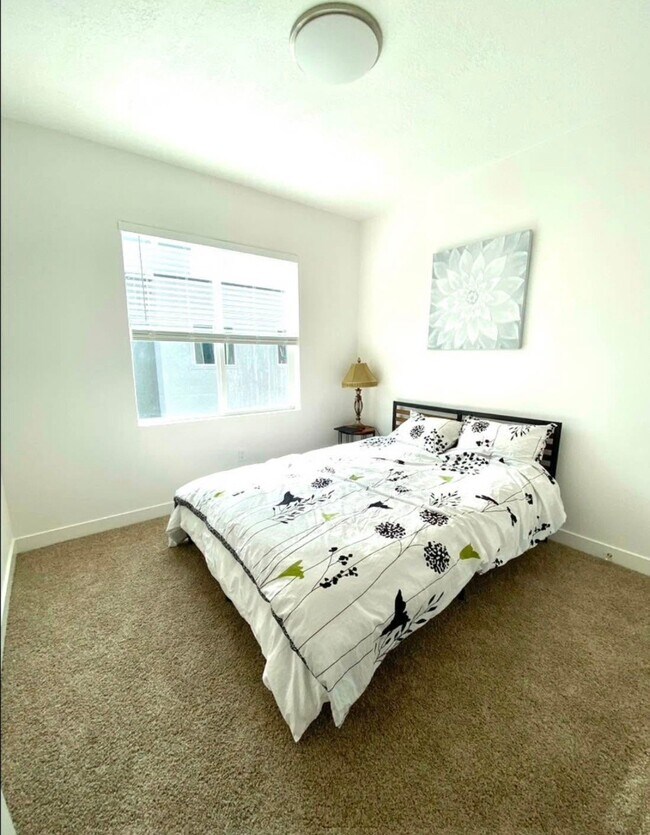 Building Photo - 5512 Victory Lap Ct