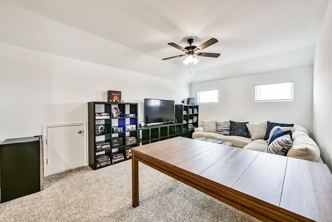 Building Photo - 21223 Riverdew Dr