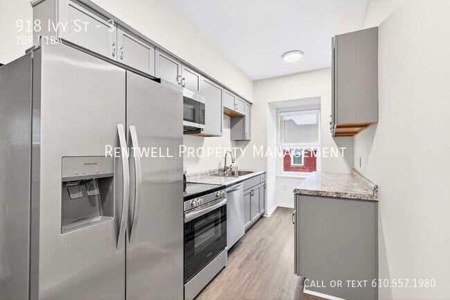 Building Photo - 918 Ivy St