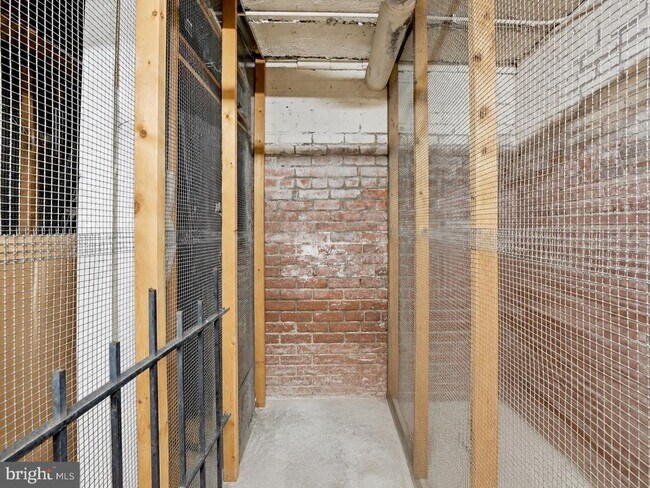 Building Photo - 2153 California St NW