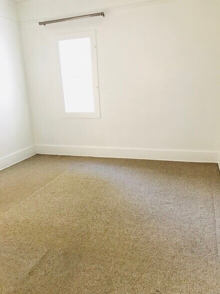 Bedroom - 1234 17th St