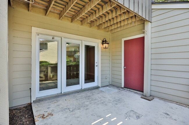 Building Photo - 5005 Georgi Ln